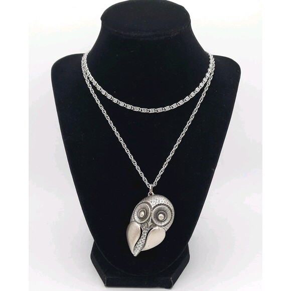 Vintage signed Silver Tone Goldette PUFFY OWL PENDANT Double Chain Necklace MCM - Picture 1 of 5